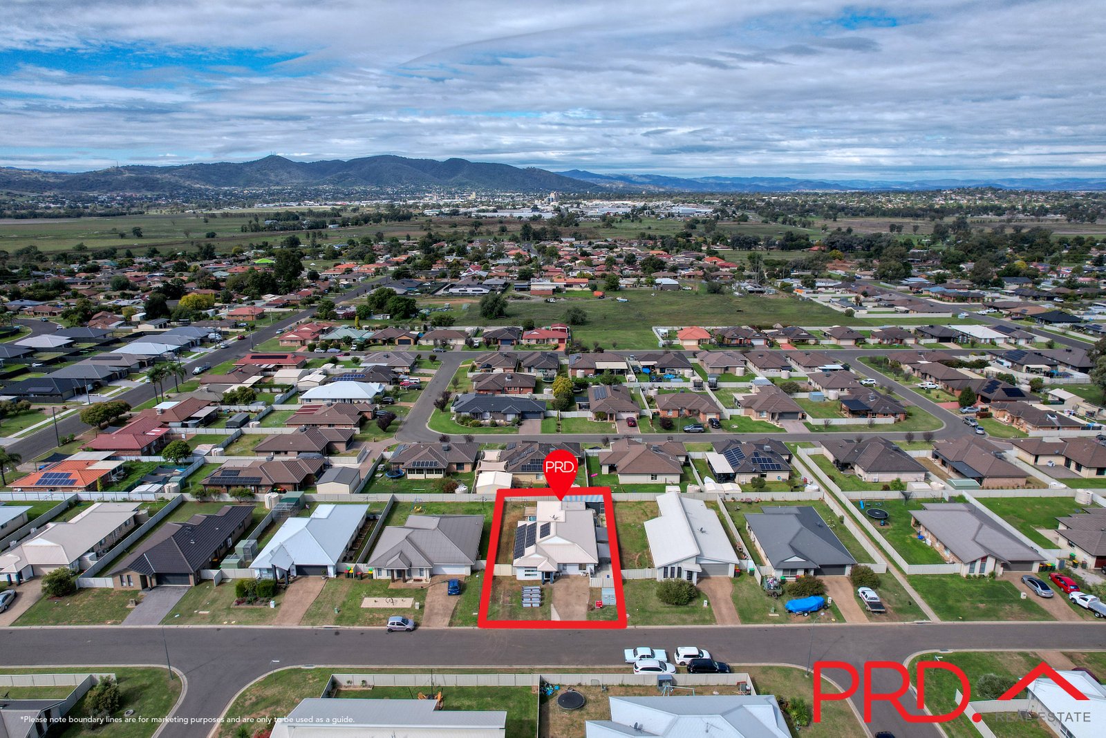 11 Carnegie Place TAMWORTH 26