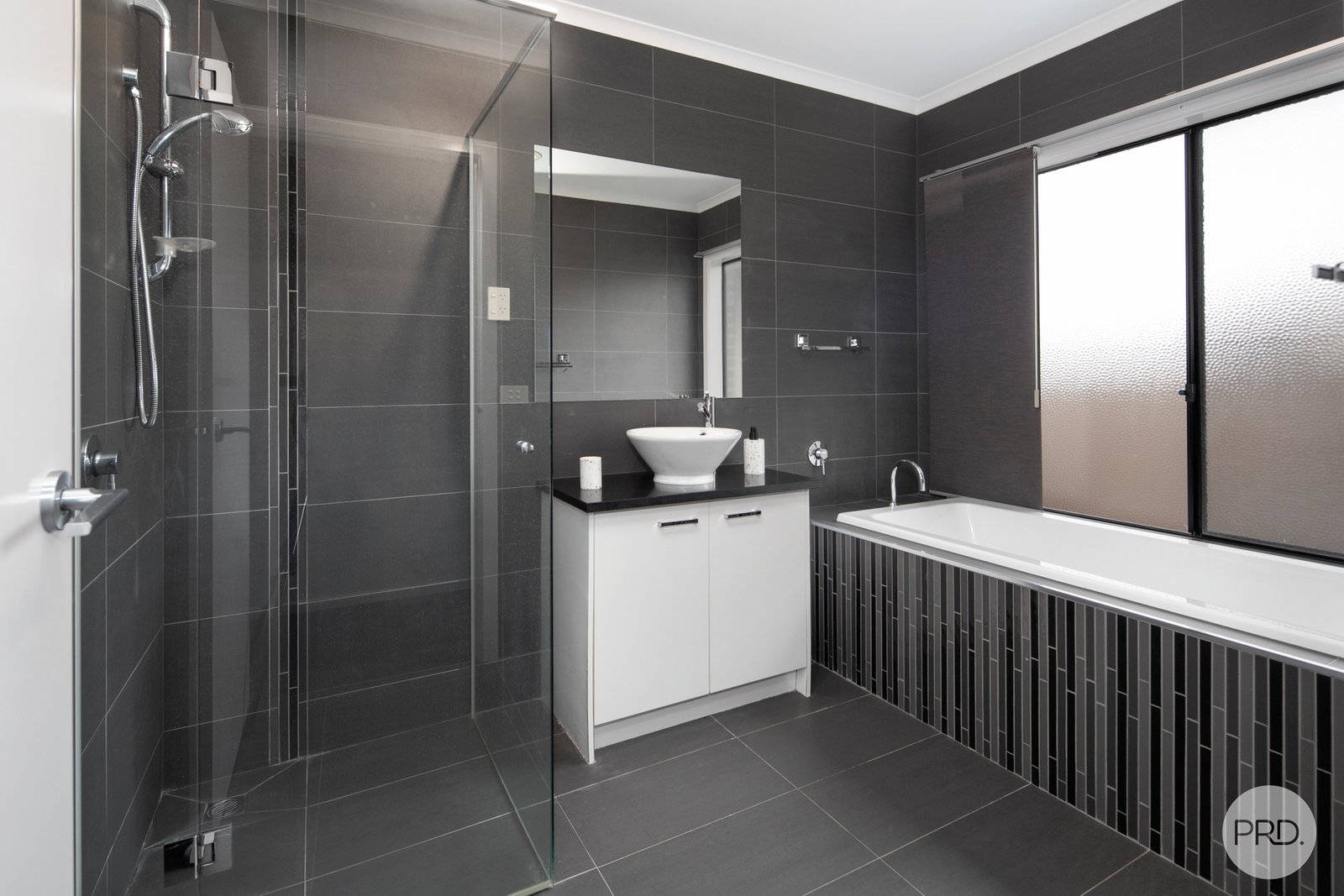 11 Carriers Arms Drive MINERS REST 8