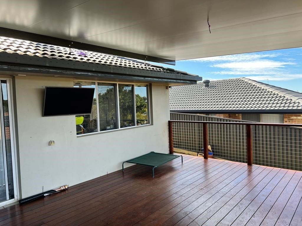 11 Cashel Crescent BANORA POINT 7