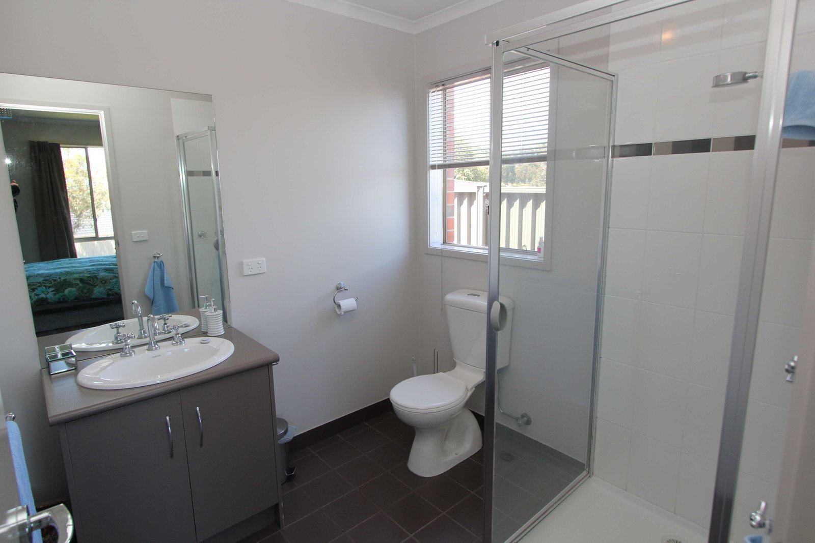 11 Catherine Court BROWN HILL 4