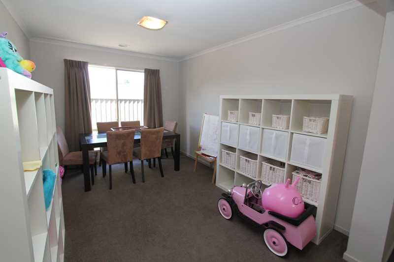 11 Catherine Court BROWN HILL 7