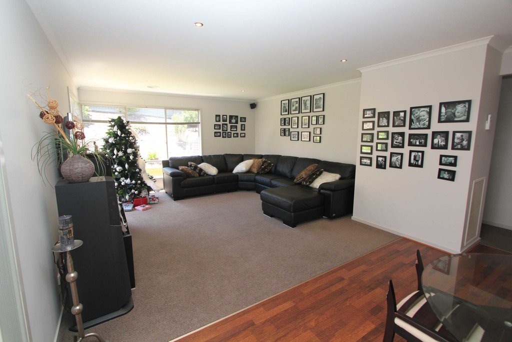 11 Catherine Court BROWN HILL 9