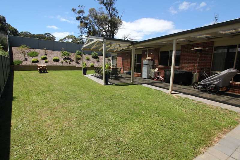 11 Catherine Court BROWN HILL 14