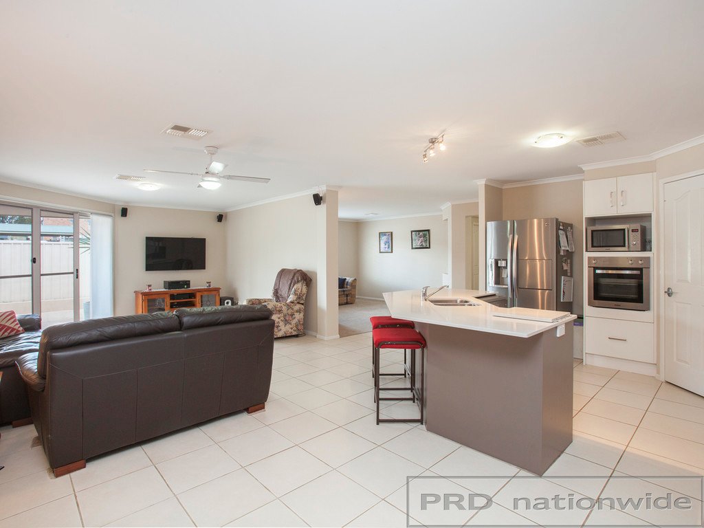 11 Cessnock St  KITCHENER 2