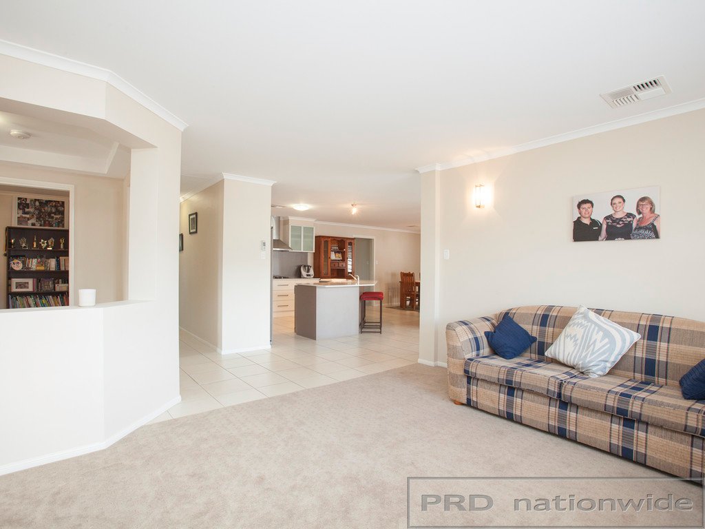 11 Cessnock St  KITCHENER 4