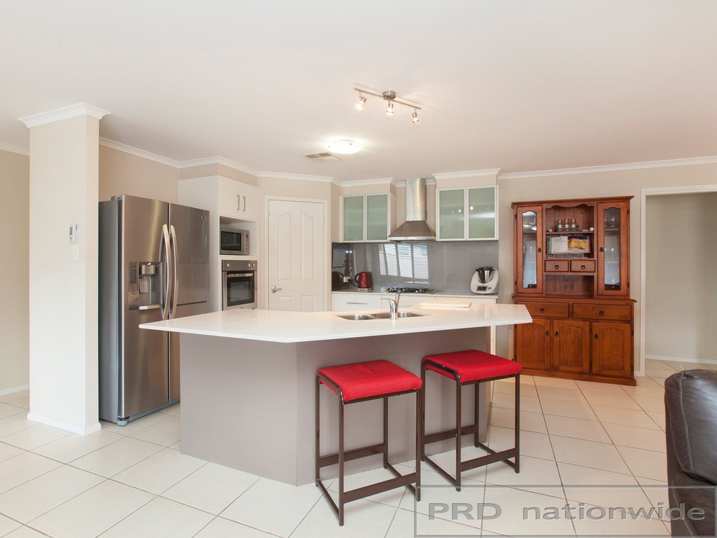 11 Cessnock St  KITCHENER 5