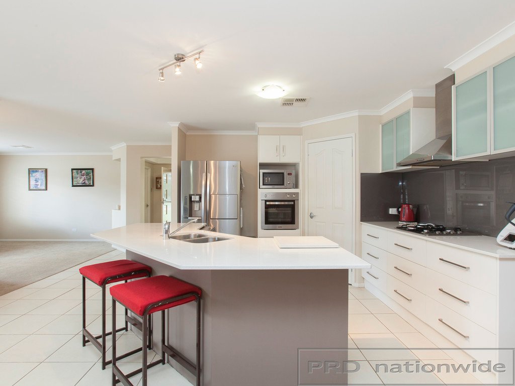 11 Cessnock St  KITCHENER 12