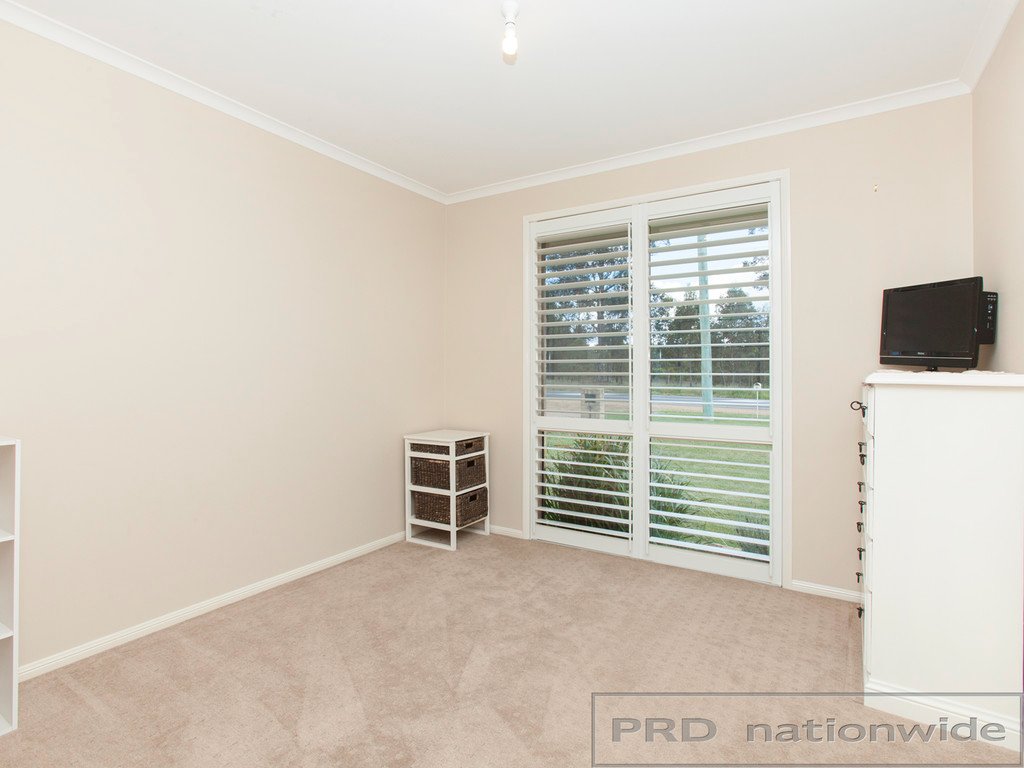 11 Cessnock St  KITCHENER 18