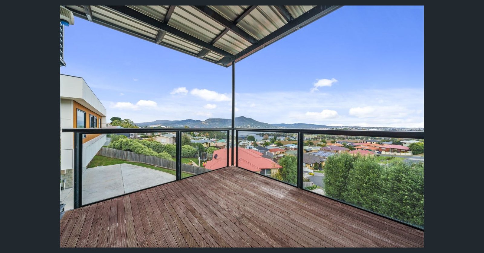 11 Chablis Court BERRIEDALE 3