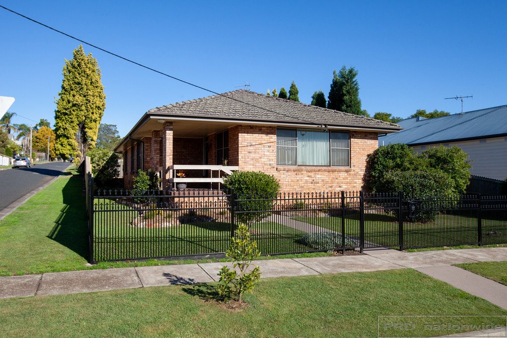 11 Charles Street EAST MAITLAND 1