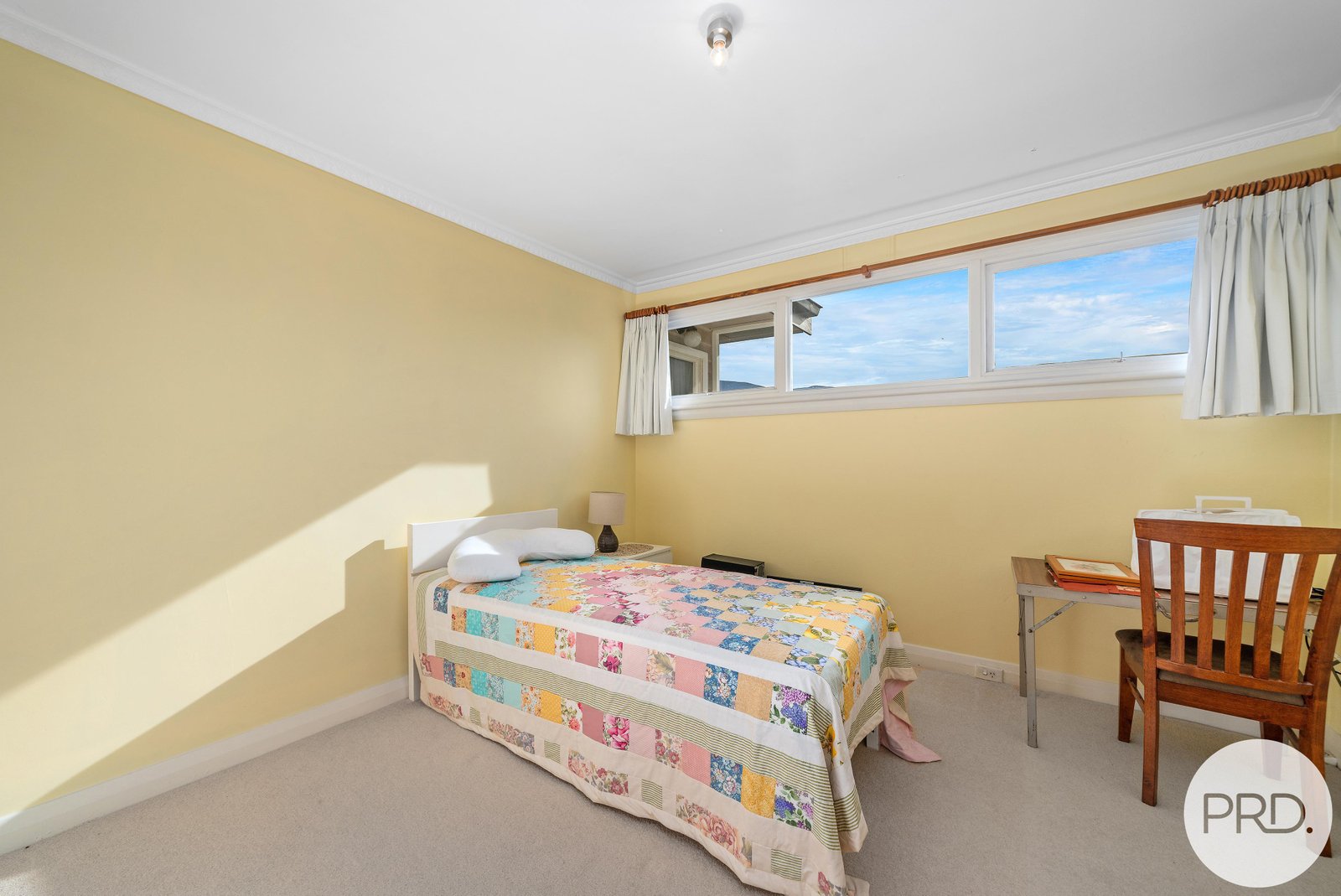 1/1 Chestnut Avenue LUTANA 11