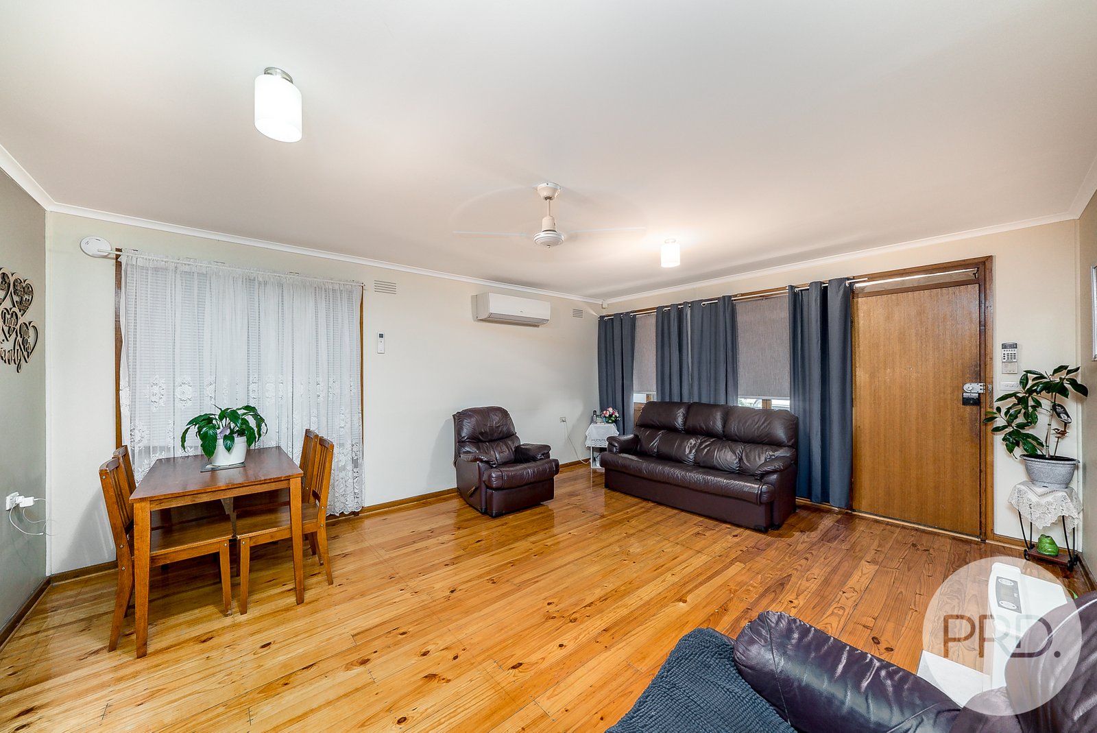 11 Chifley Crescent KOORINGAL 6
