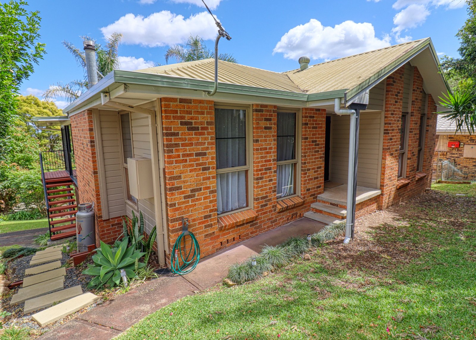11 Chilcott Drive GOONELLABAH 1