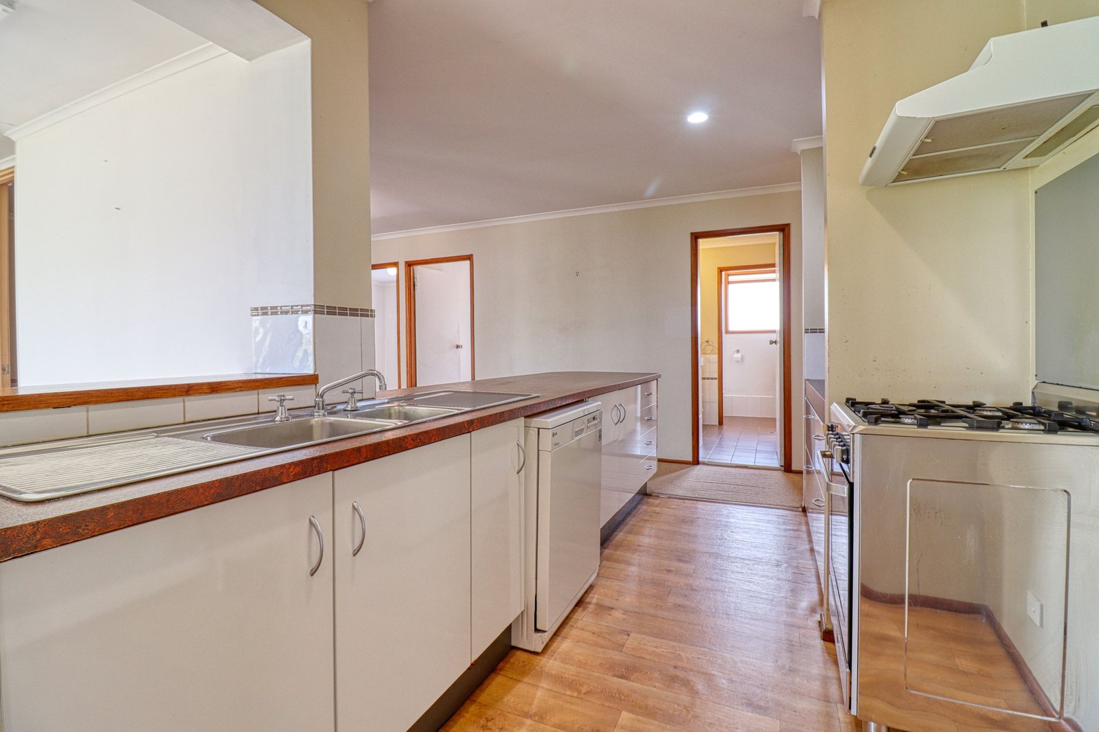 11 Chilcott Drive GOONELLABAH 6