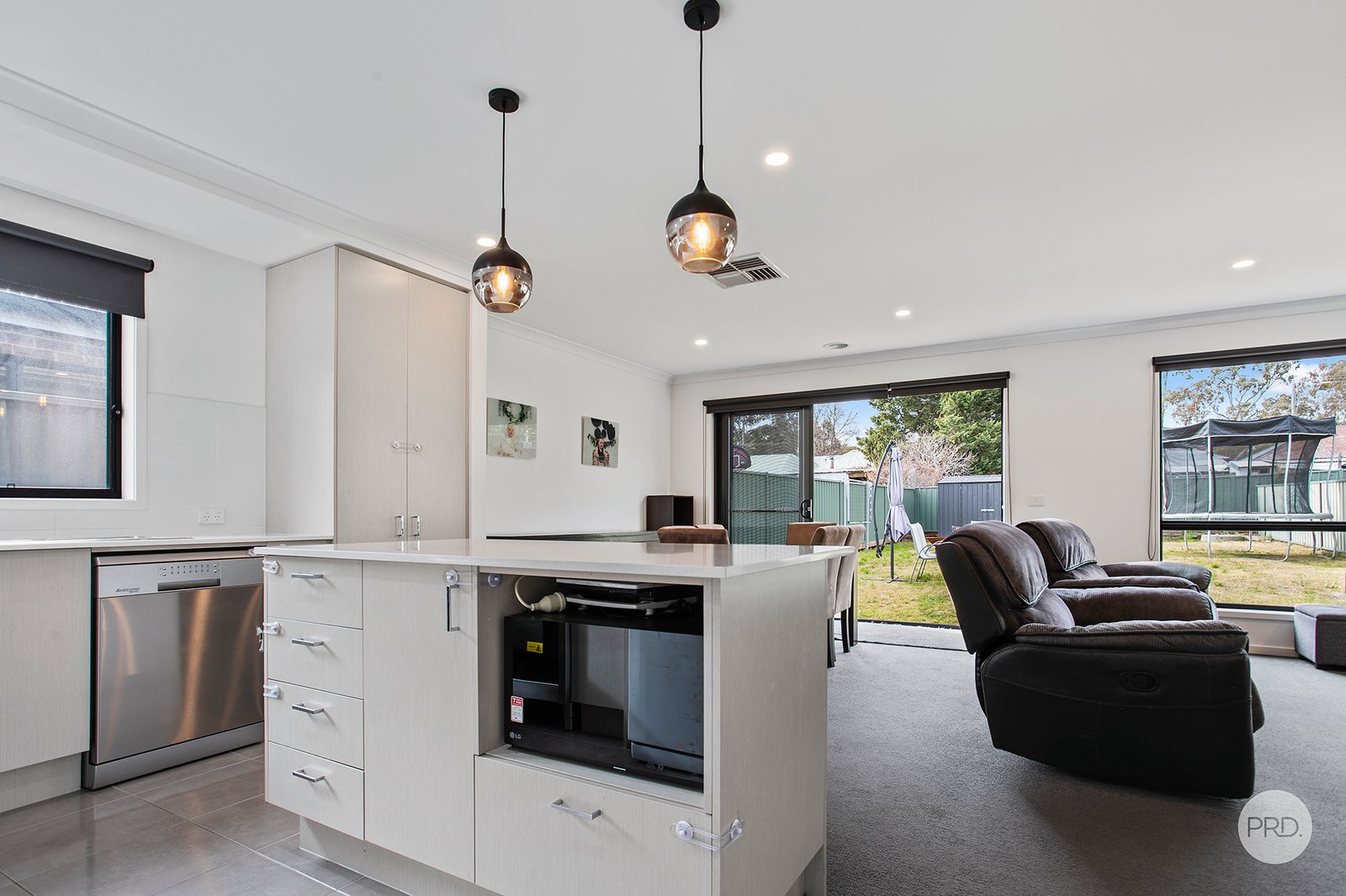11 Clarcoll Crescent KANGAROO FLAT 2