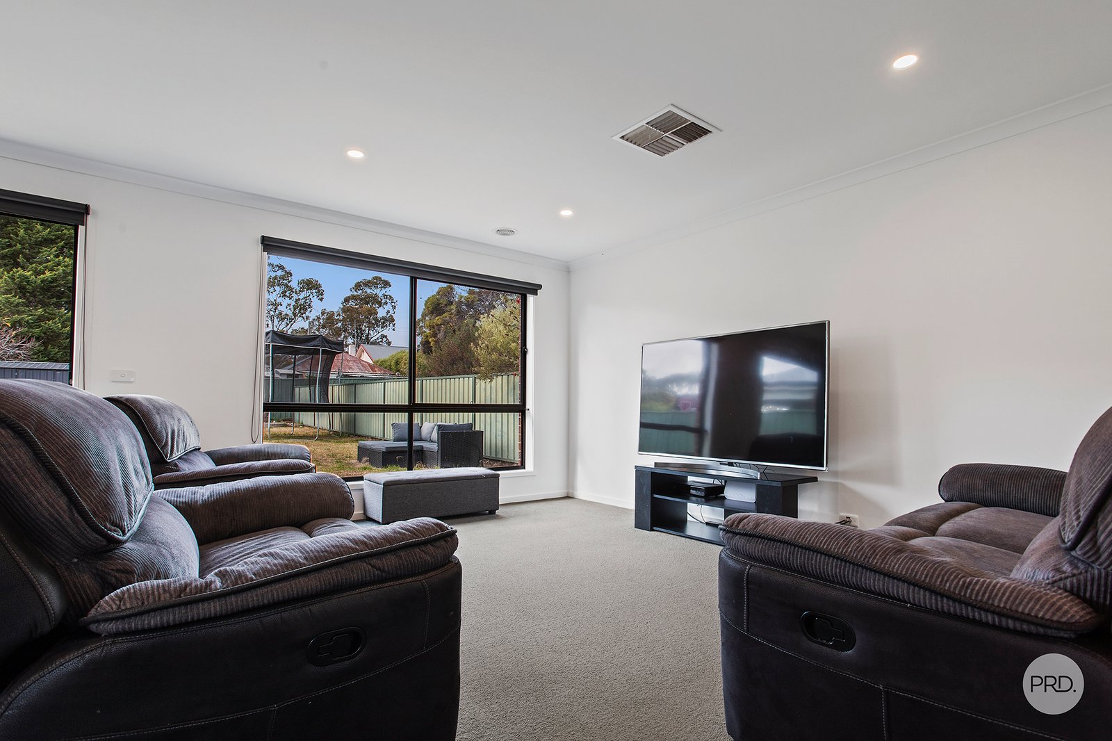 11 Clarcoll Crescent KANGAROO FLAT 5