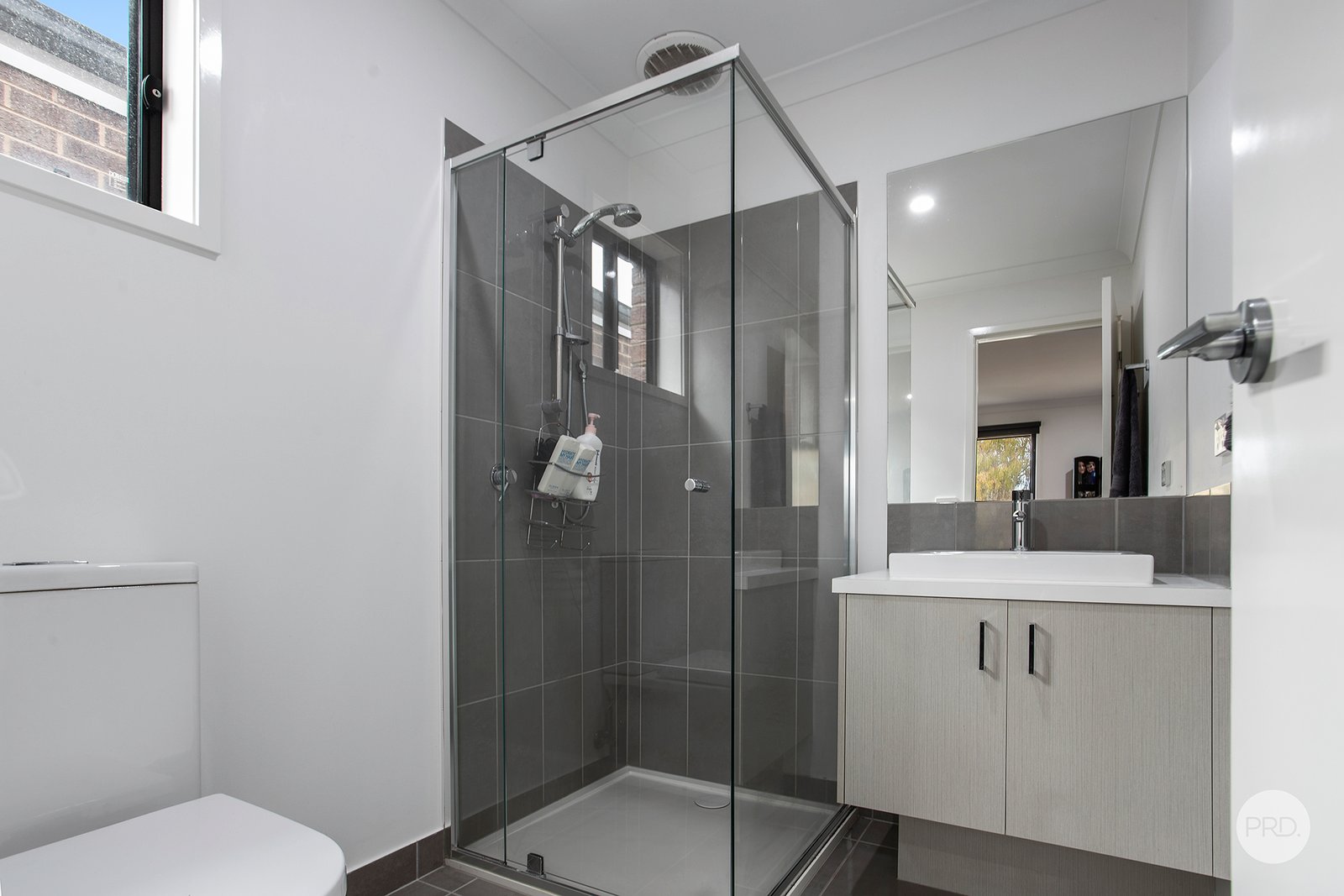 11 Clarcoll Crescent KANGAROO FLAT 8