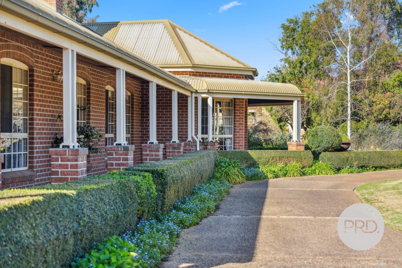 11 Clare Avenue LAKE ALBERT 3