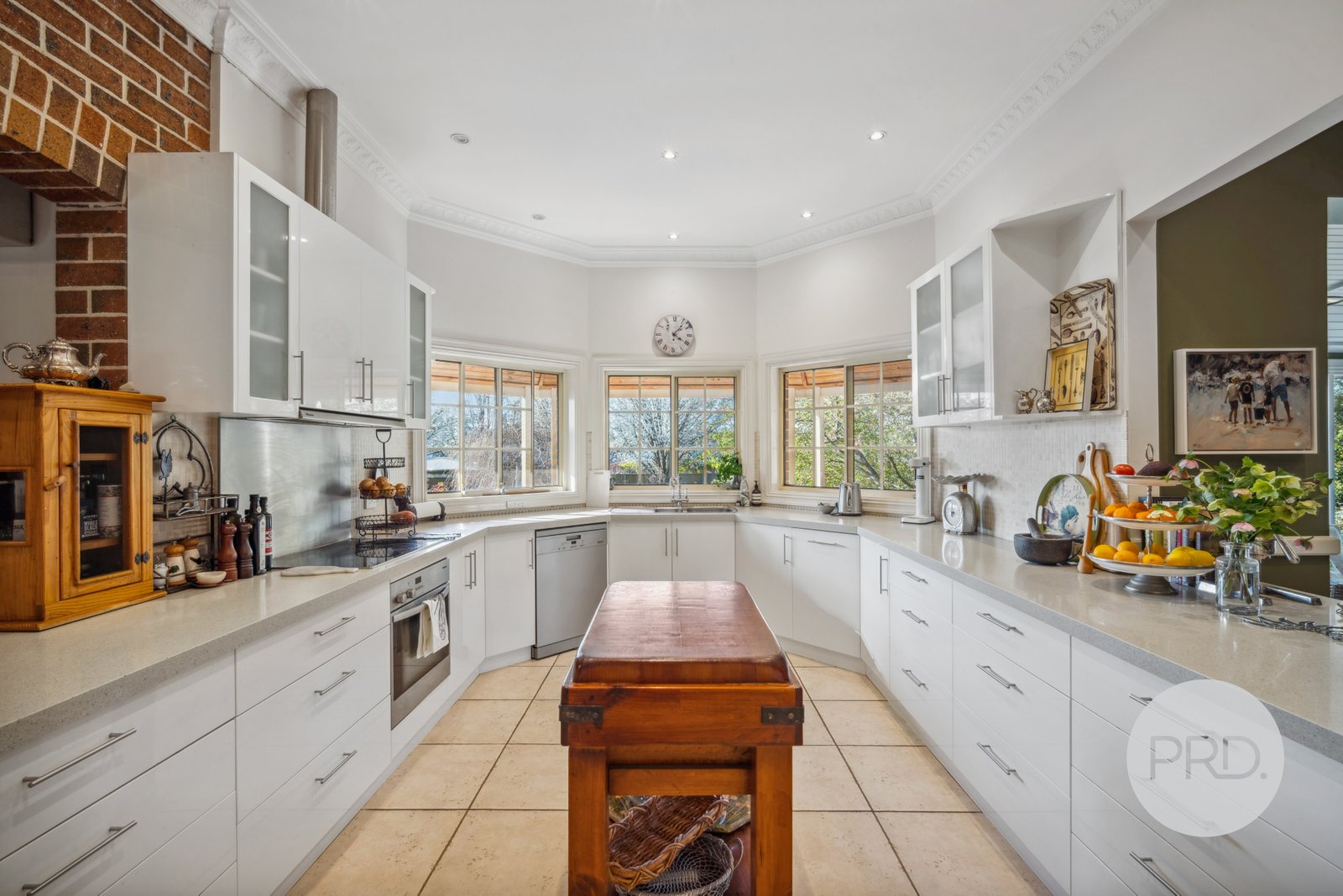 11 Clare Avenue LAKE ALBERT 6