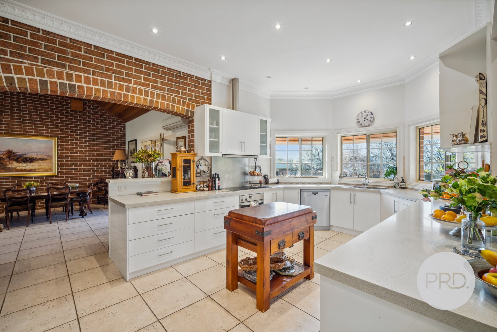 11 Clare Avenue LAKE ALBERT 7