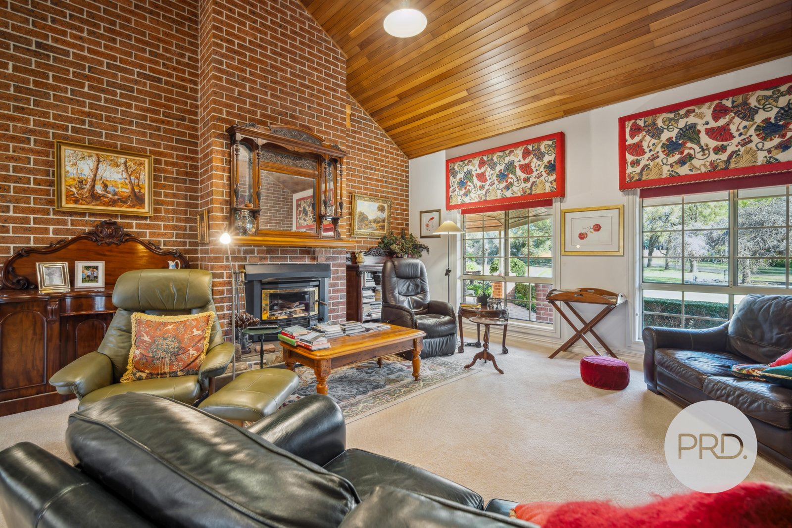 11 Clare Avenue LAKE ALBERT 9