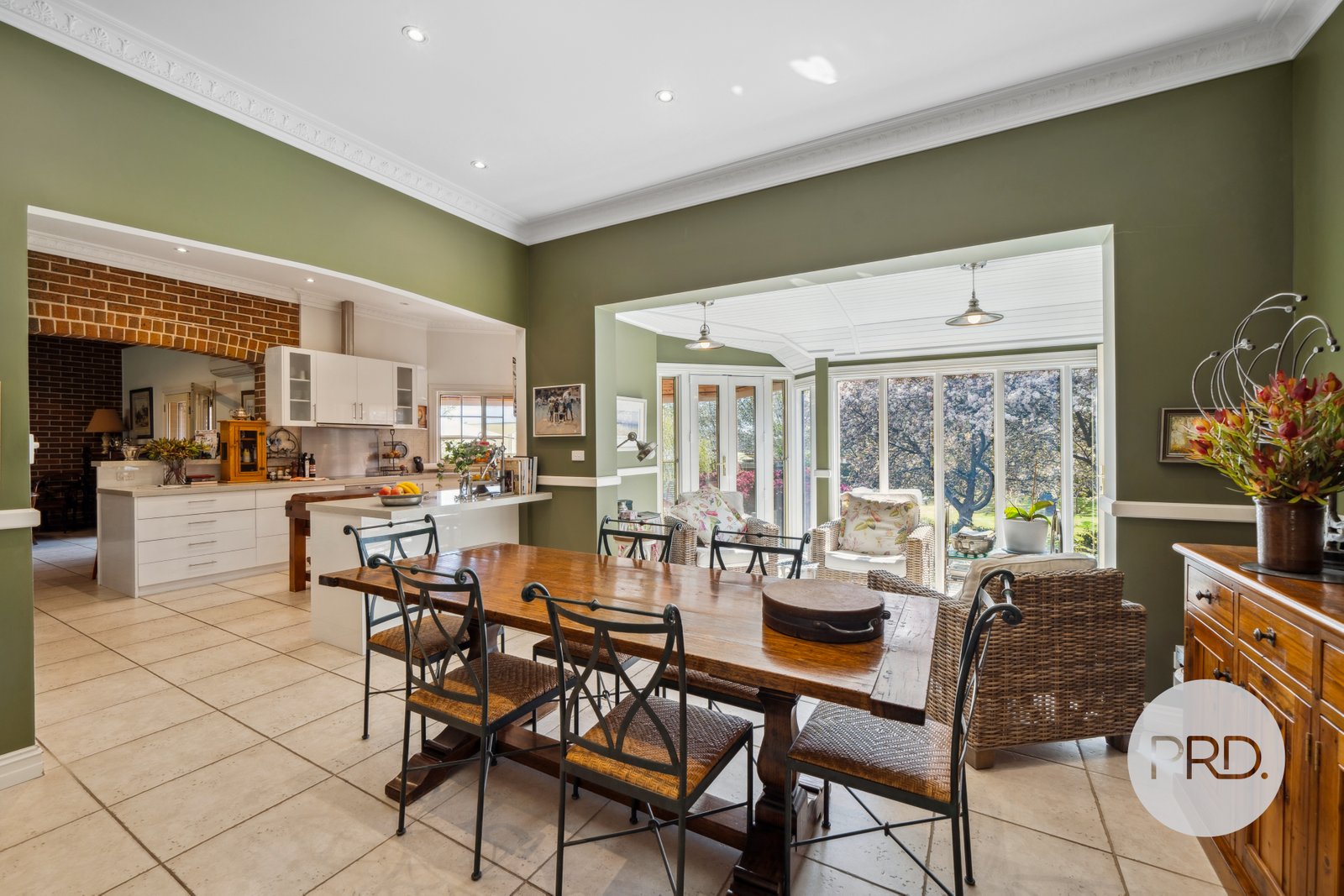 11 Clare Avenue LAKE ALBERT 10