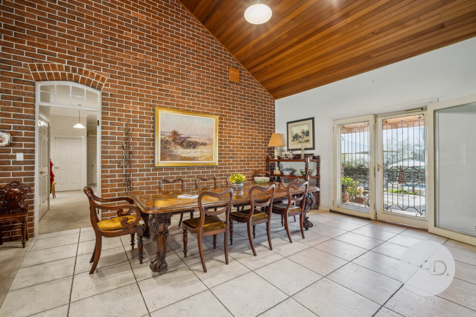 11 Clare Avenue LAKE ALBERT 11