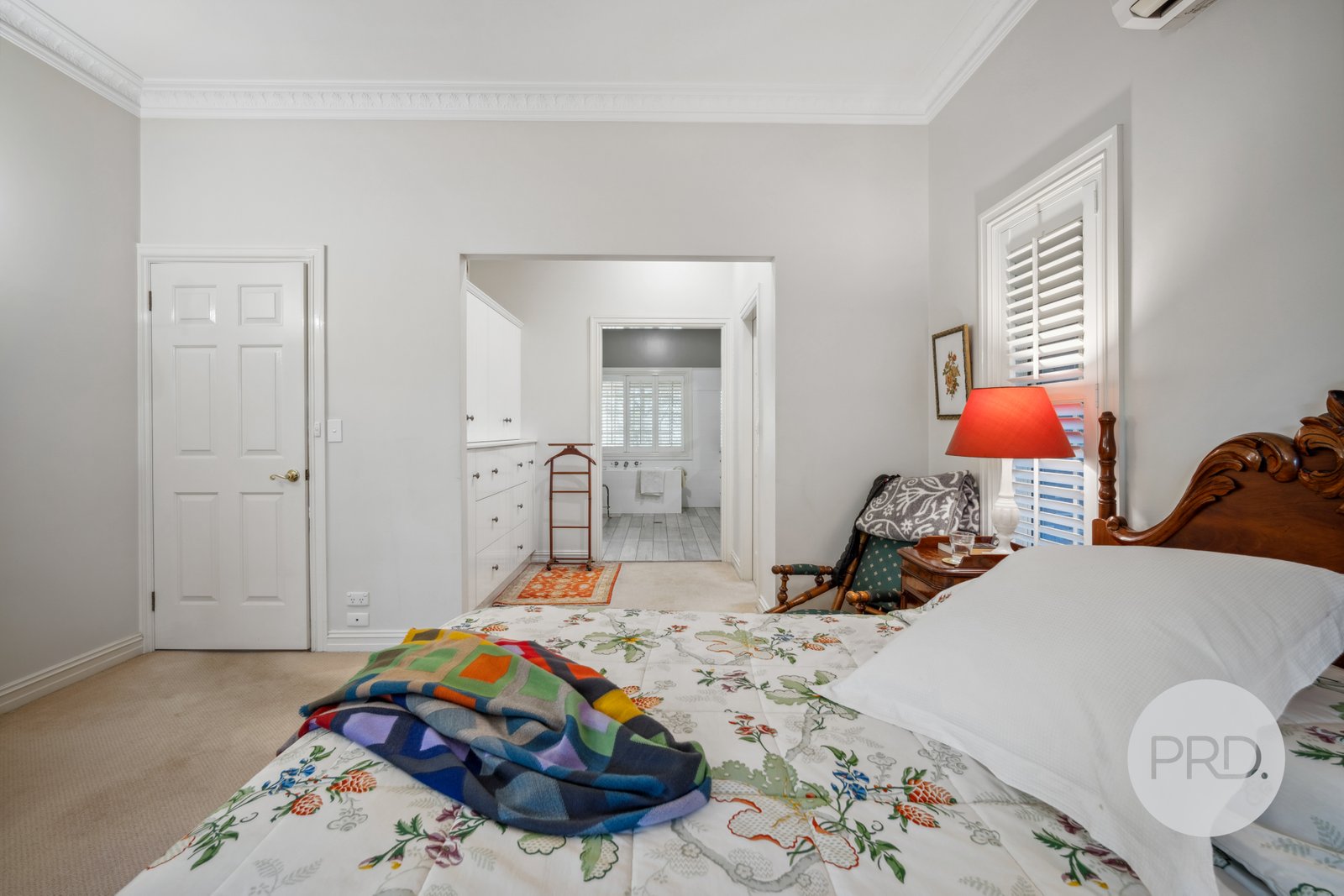 11 Clare Avenue LAKE ALBERT 15