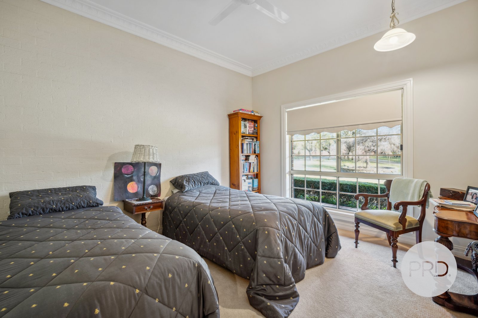 11 Clare Avenue LAKE ALBERT 18