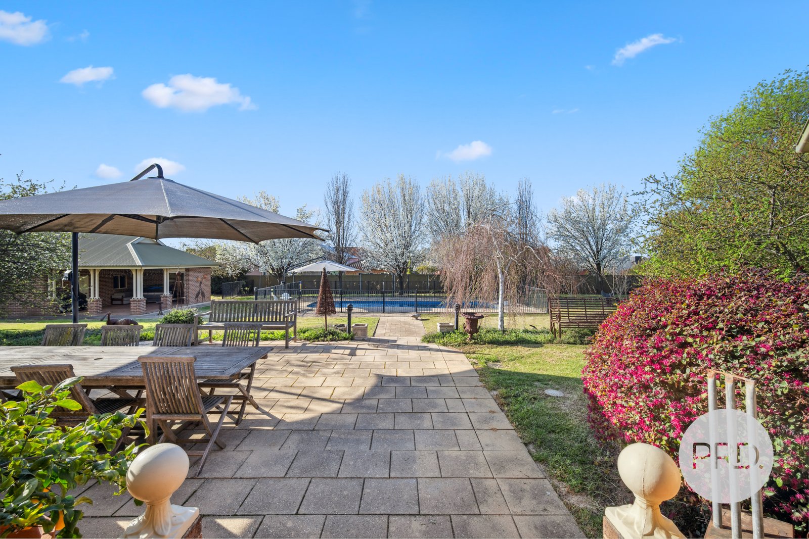 11 Clare Avenue LAKE ALBERT 23