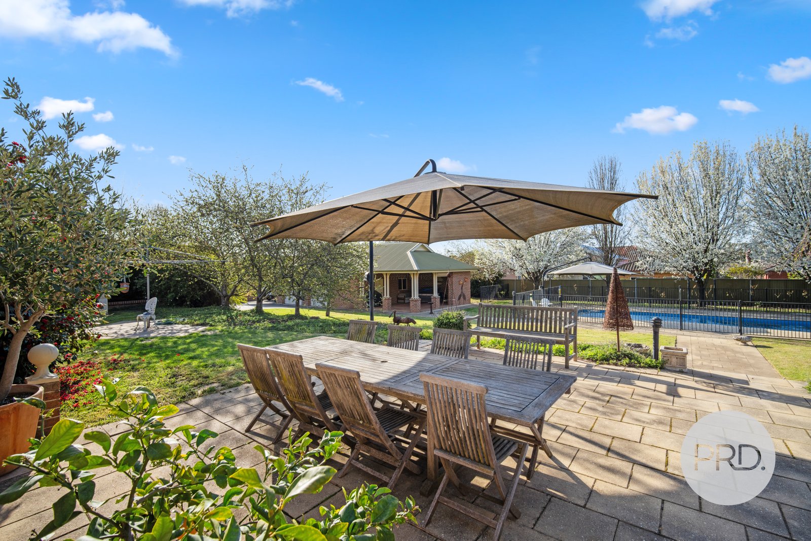 11 Clare Avenue LAKE ALBERT 26