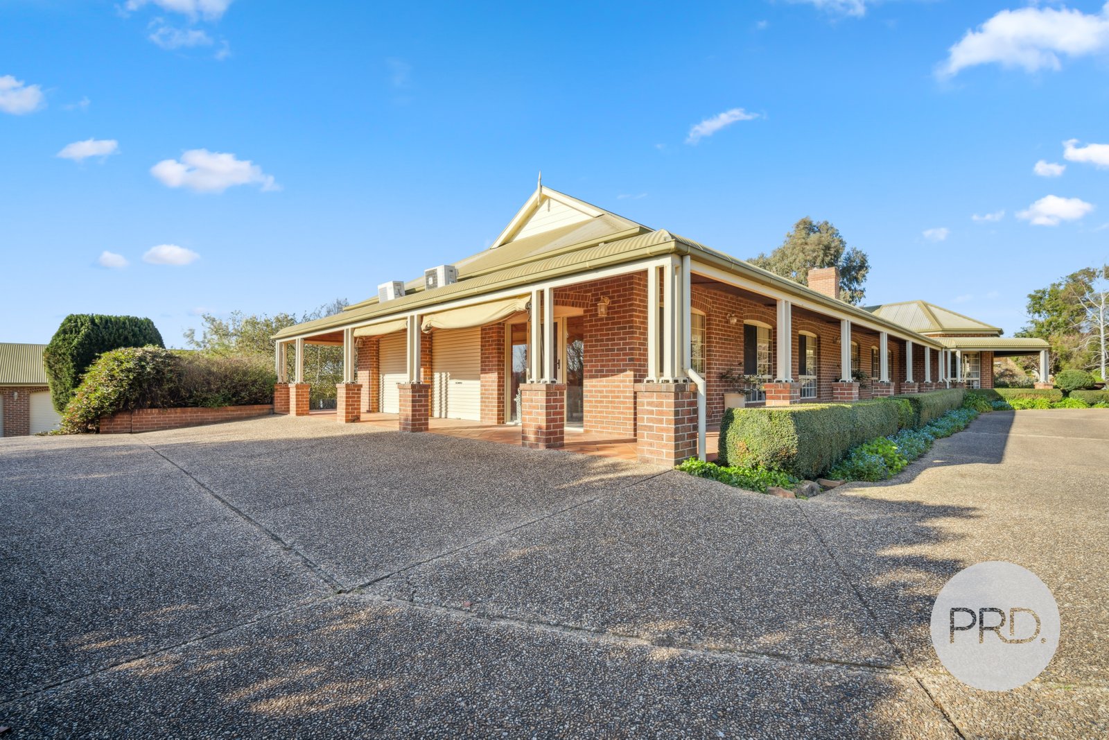 11 Clare Avenue LAKE ALBERT 31