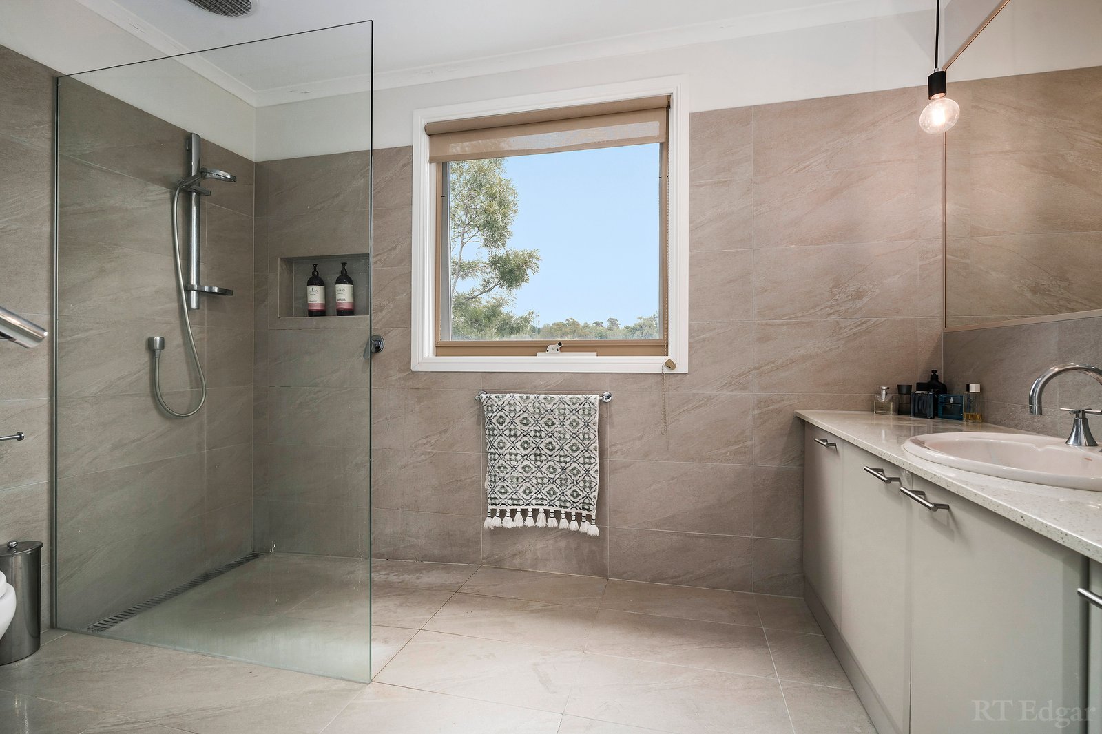 Real Estate and Property in 11 Clendon Court, Templestowe, VIC