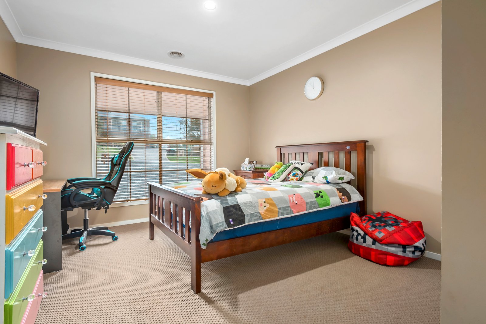 Real Estate and Property in 11 Clover Court, Romsey, VIC