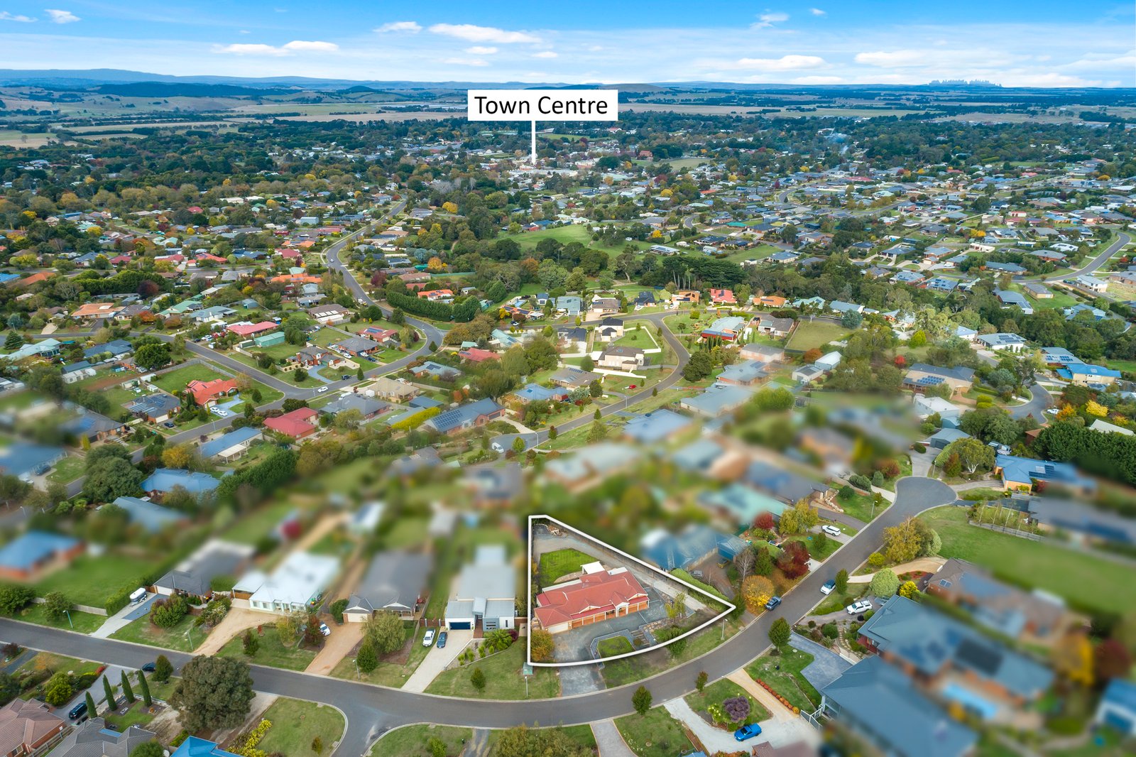 Real Estate and Property in 11 Clover Court, Romsey, VIC