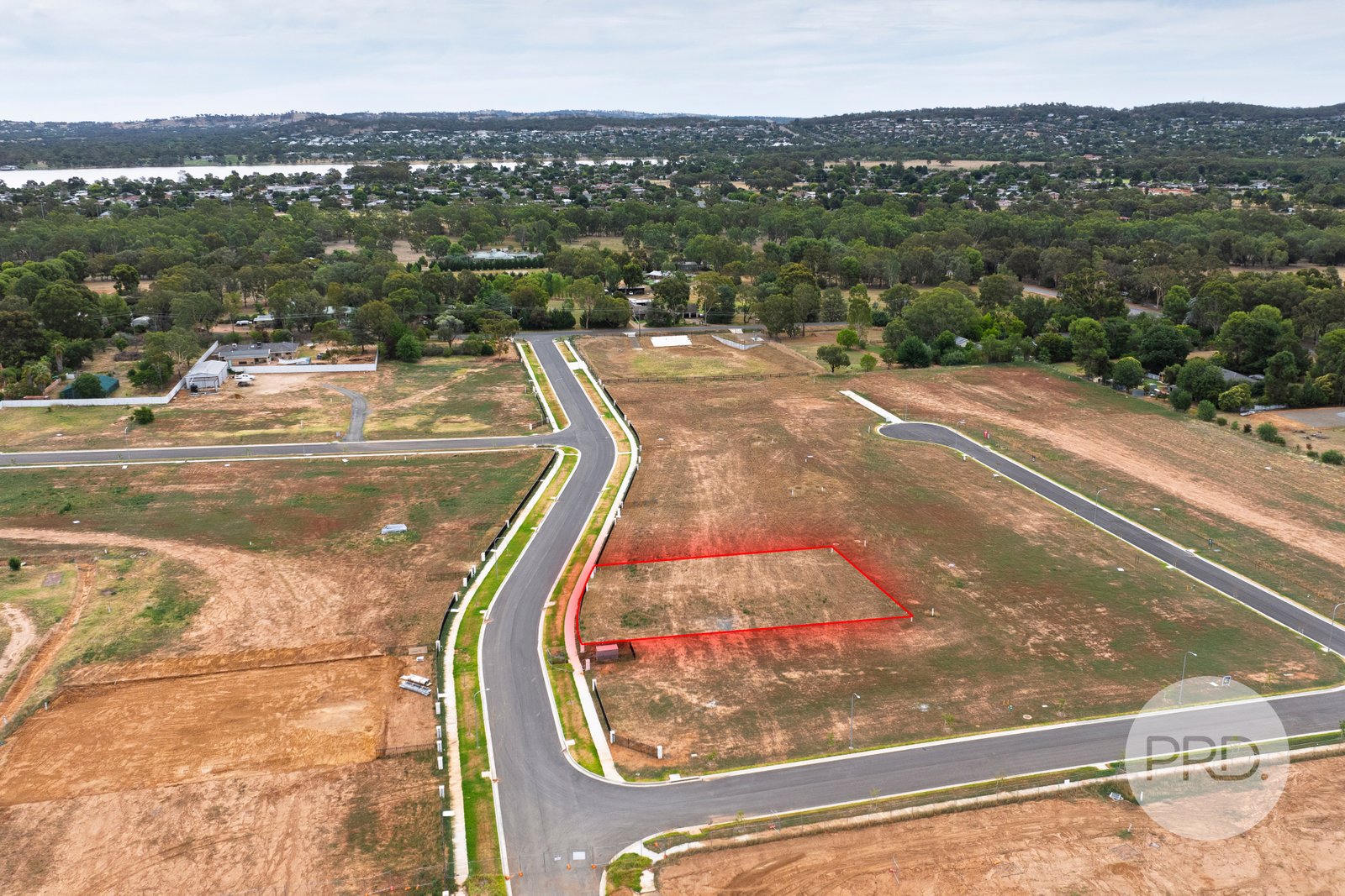 11 Coachwood Drive LAKE ALBERT 3