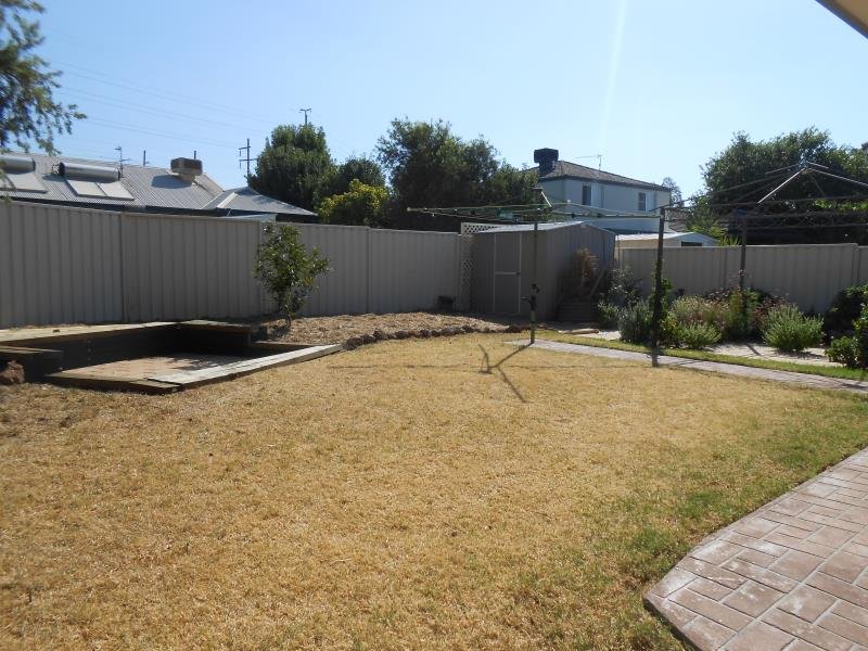 11 Cobb & Co Circuit TAMWORTH 9