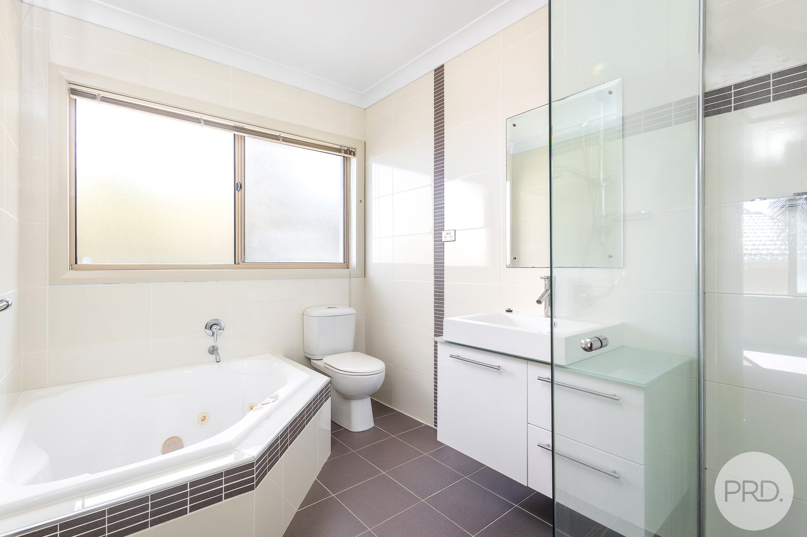 11 Cobia Place CORLETTE 15