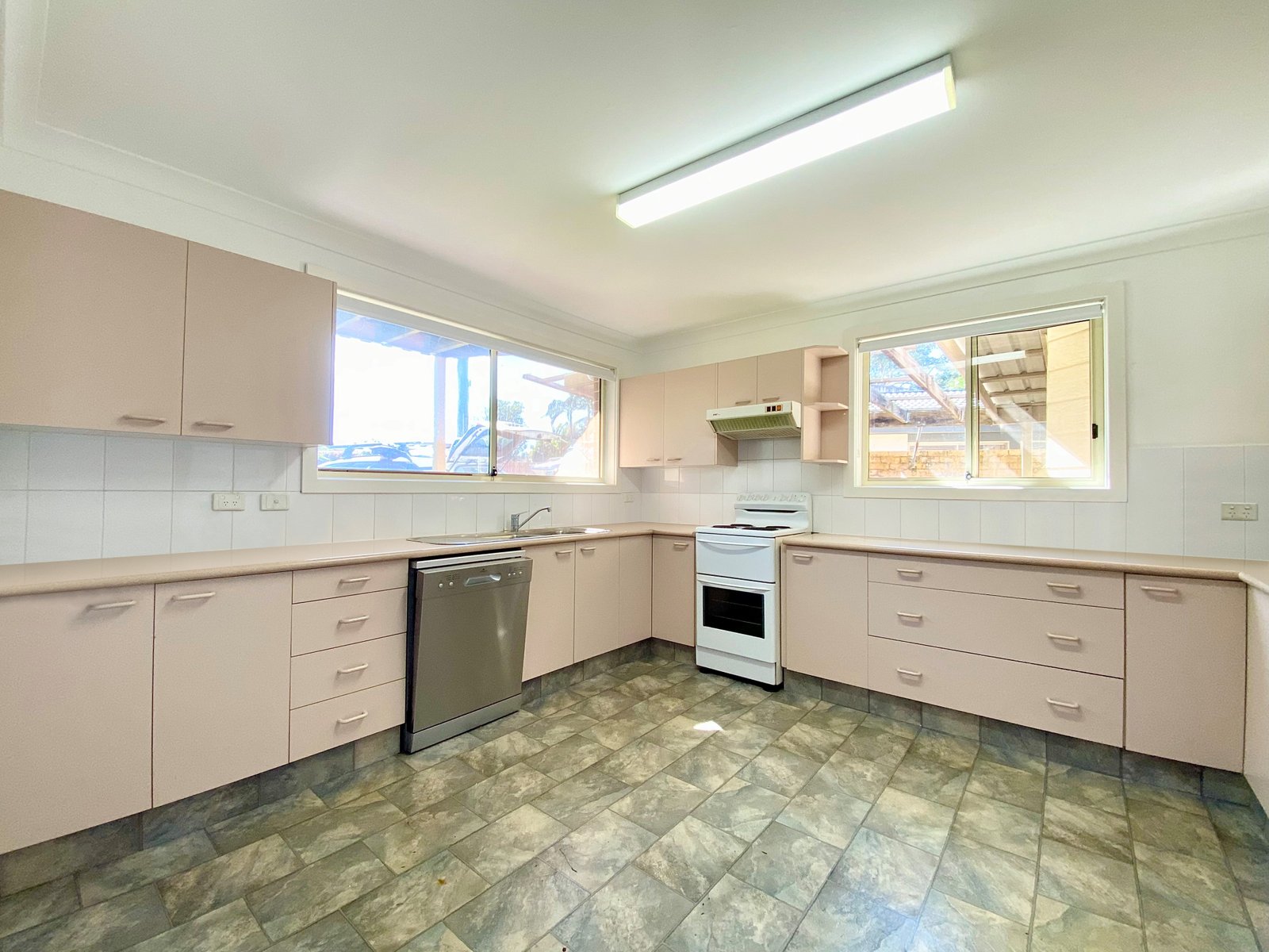 1/1 Colde Close ANNA BAY 4