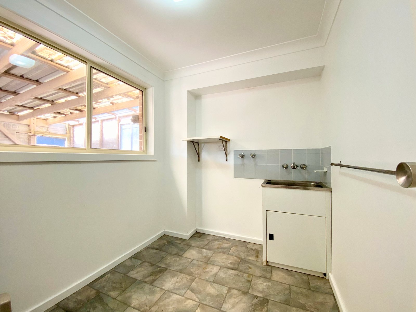 1/1 Colde Close ANNA BAY 18