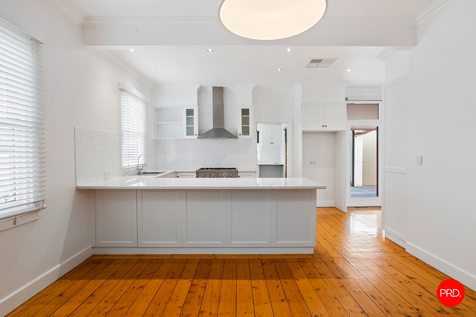 11 Condon Street KENNINGTON 3