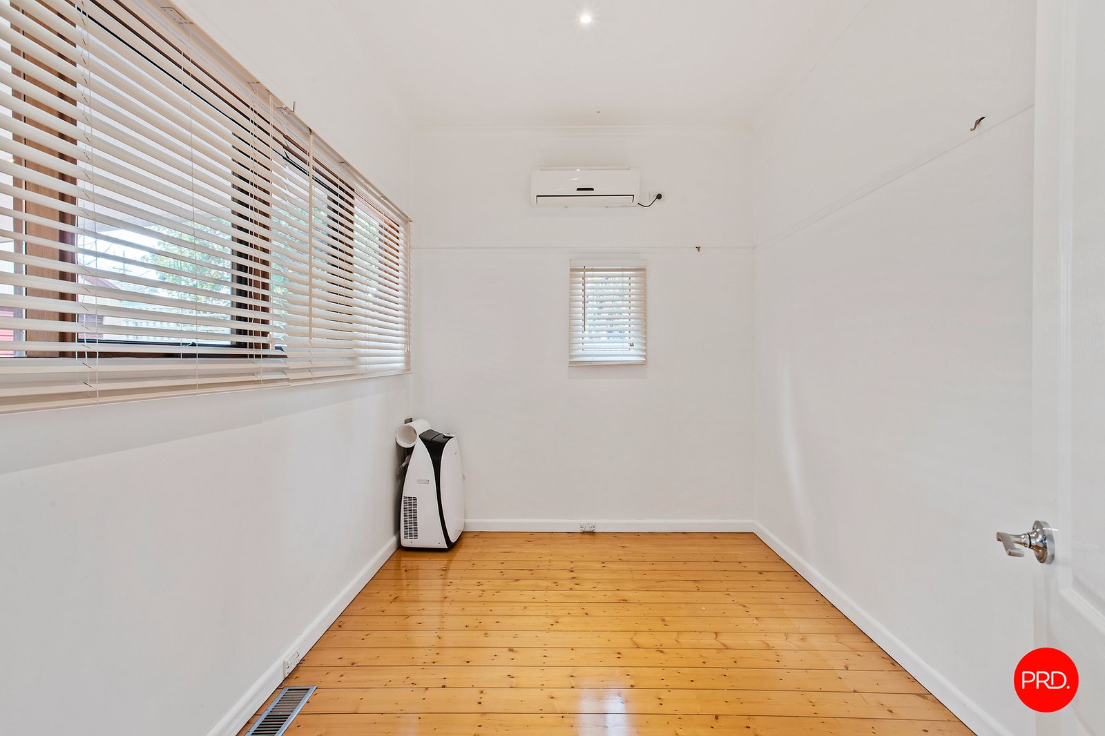 11 Condon Street KENNINGTON 9