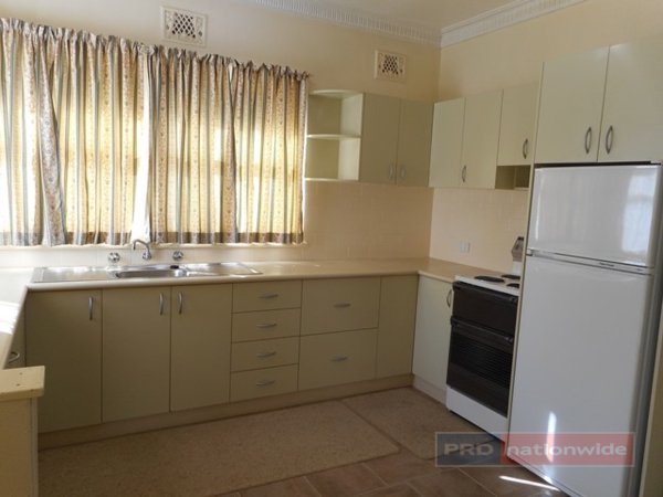 11 Coorabel Avenue BATLOW 11