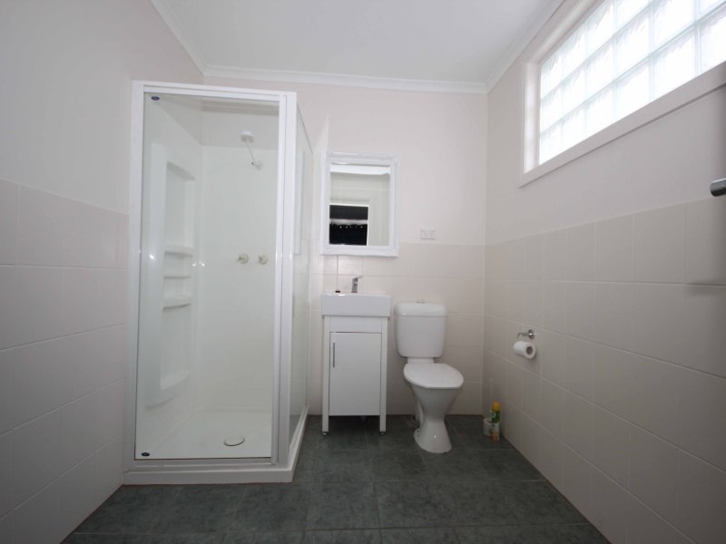 11 Corranga Drive CHIGWELL 8