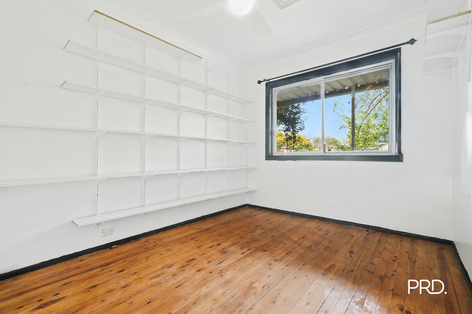 11 Cosgrove Cres  Kingswood 6