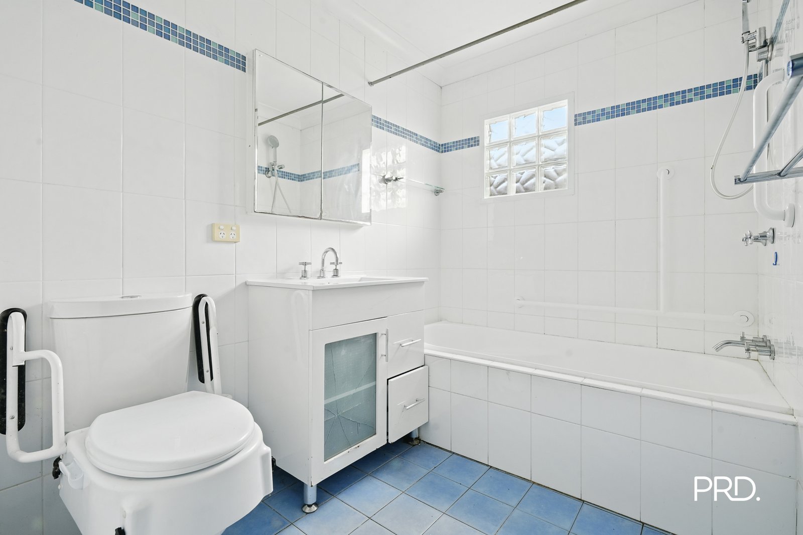 11 Cosgrove Cres  Kingswood 7