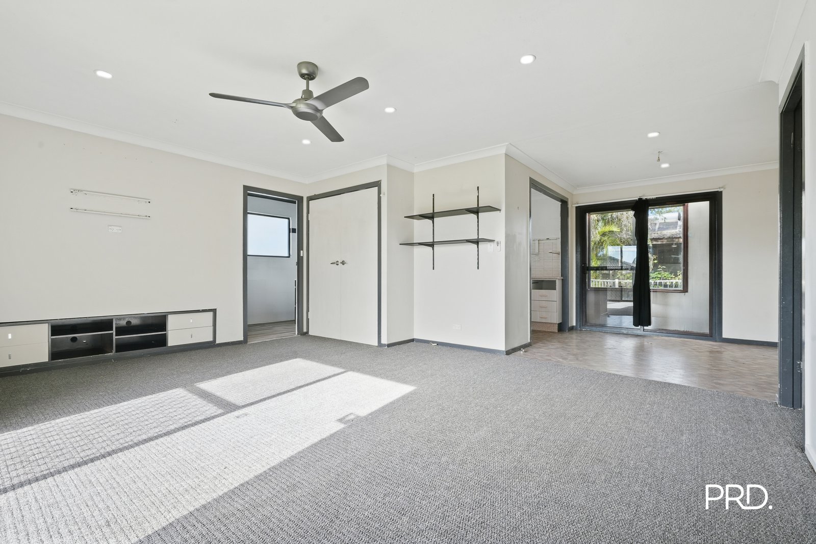 11 Cosgrove Cres  Kingswood 12