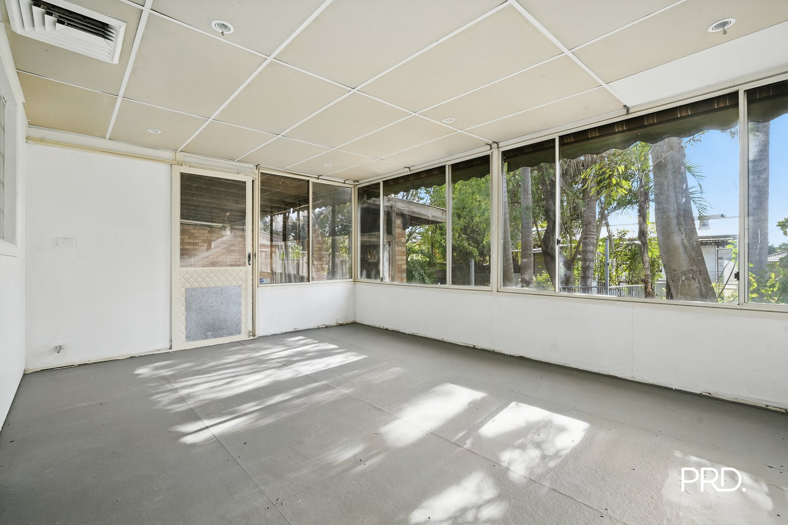 11 Cosgrove Cres  Kingswood 9