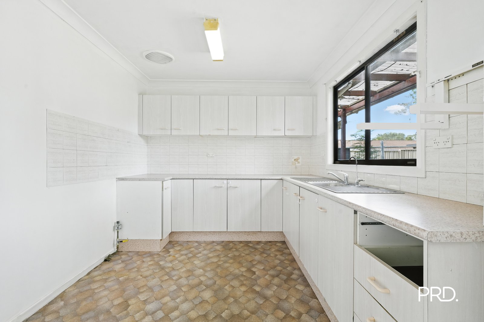 11 Cosgrove Cres  Kingswood 11