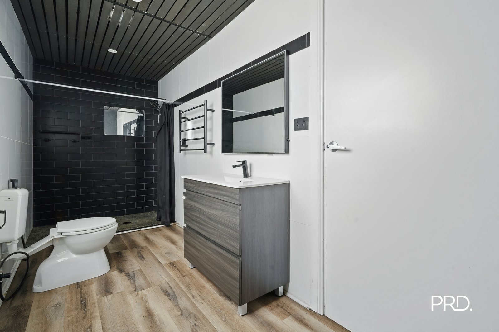 11 Cosgrove Cres  Kingswood 13